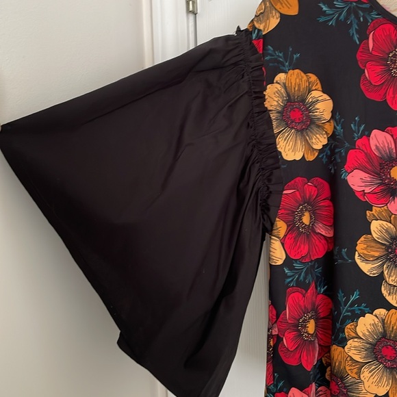 Floral Black Red and Yellow Blouse with Oversized Black Bell Sleeves. - Picture 2 of 5
